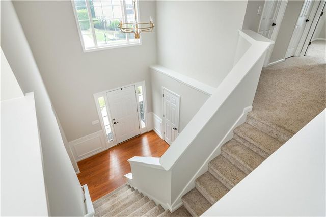 1005 Crabapple Lake Circle, Roswell, GA 30076