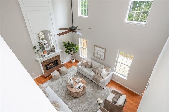1005 Crabapple Lake Circle, Roswell, GA 30076