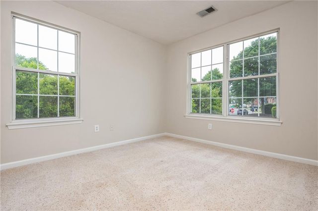 1005 Crabapple Lake Circle, Roswell, GA 30076