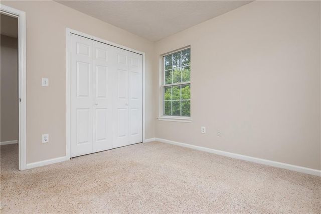 1005 Crabapple Lake Circle, Roswell, GA 30076