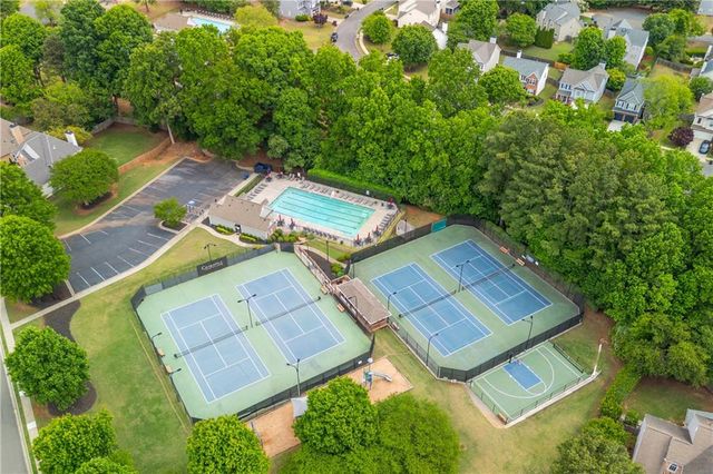 1005 Crabapple Lake Circle, Roswell, GA 30076