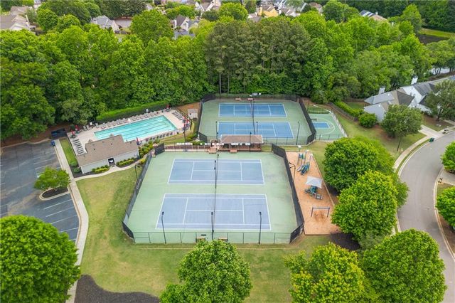 1005 Crabapple Lake Circle, Roswell, GA 30076