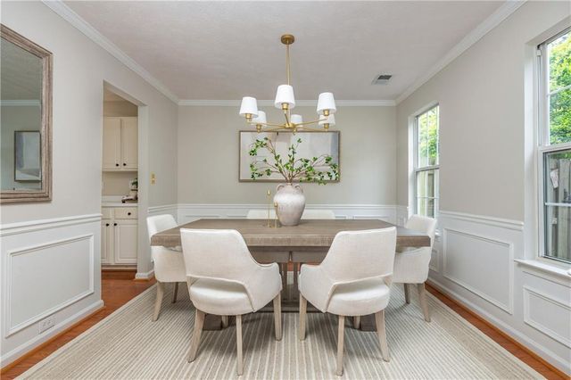1005 Crabapple Lake Circle, Roswell, GA 30076