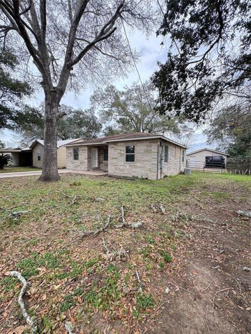 1824 Reese Street, Liberty, TX 77575