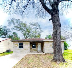 1824 Reese Street, Liberty, TX 77575
