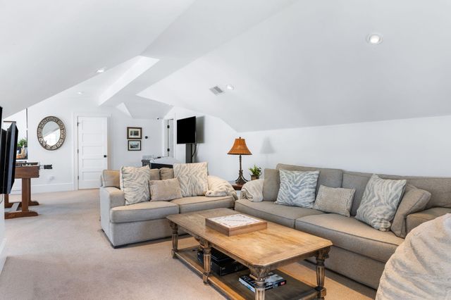 352 Bridgetown Pass, Mount Pleasant, SC 29464