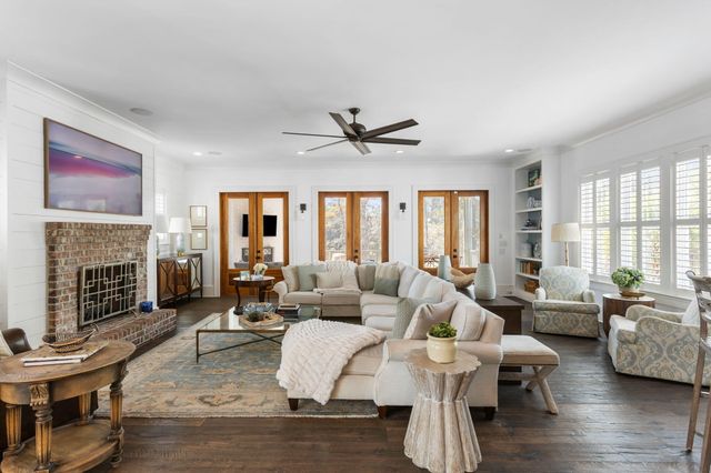 352 Bridgetown Pass, Mount Pleasant, SC 29464