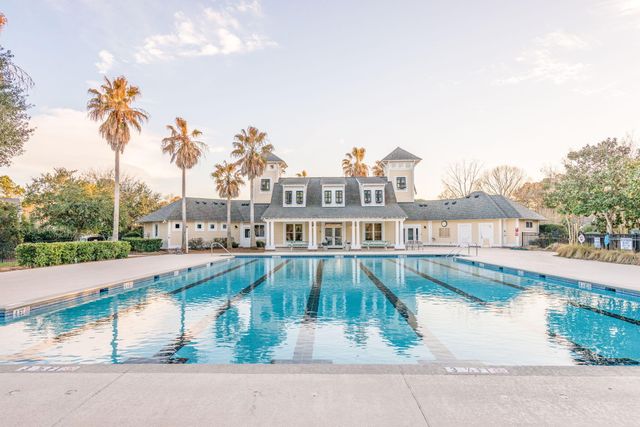 352 Bridgetown Pass, Mount Pleasant, SC 29464