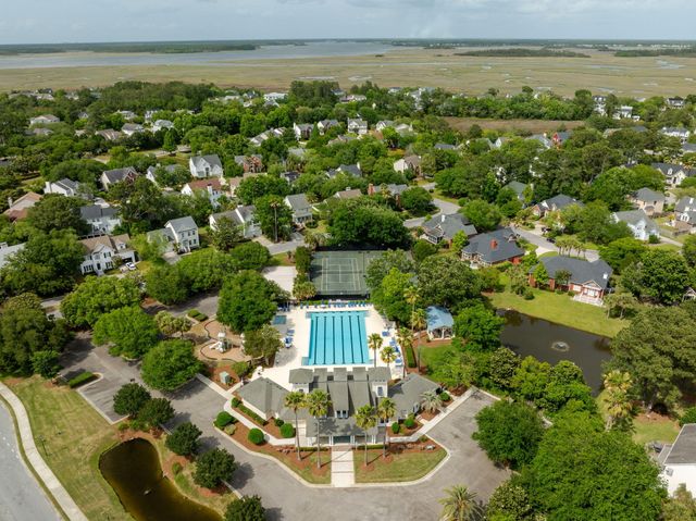 352 Bridgetown Pass, Mount Pleasant, SC 29464