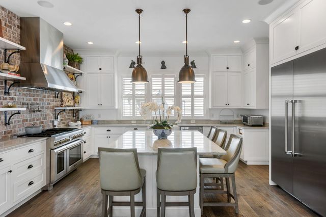 352 Bridgetown Pass, Mount Pleasant, SC 29464