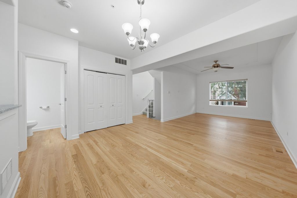 7204 W 83rd Street, Bridgeview, IL 60455 — photo 5