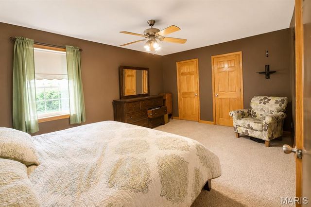 4714 Huntington Drive, Farmington, MO 63640