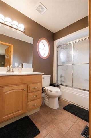 4714 Huntington Drive, Farmington, MO 63640