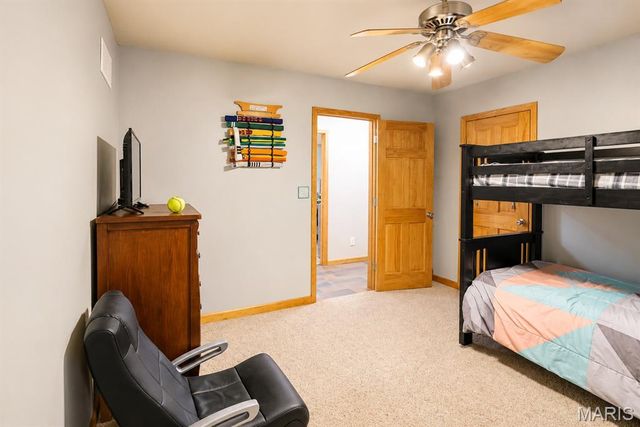 4714 Huntington Drive, Farmington, MO 63640