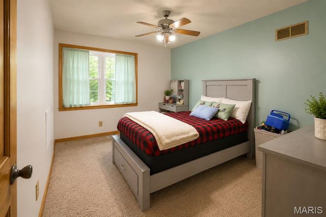 4714 Huntington Drive, Farmington, MO 63640