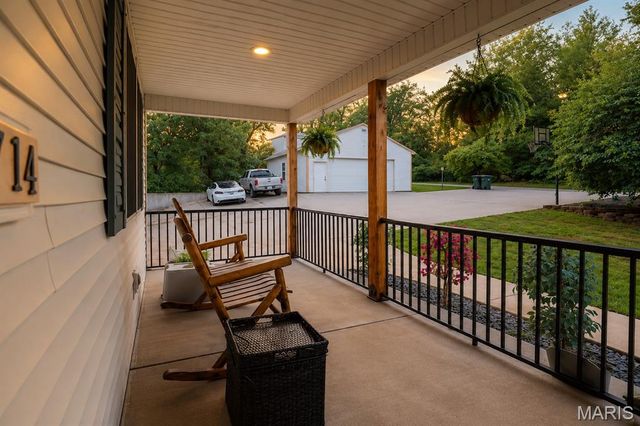 4714 Huntington Drive, Farmington, MO 63640