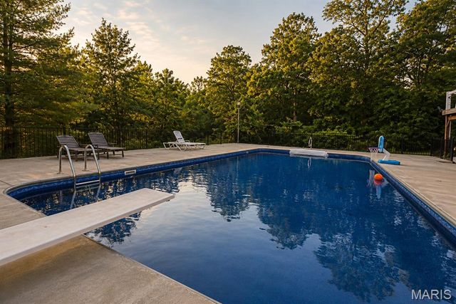 4714 Huntington Drive, Farmington, MO 63640