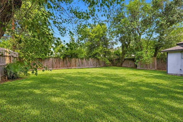 5635 Belarbor Street, Houston, TX 77033