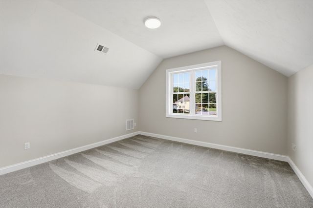 20 Willow St, Clinton, MA 01510