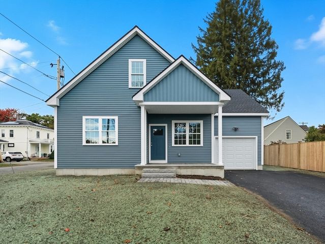 20 Willow St, Clinton, MA 01510