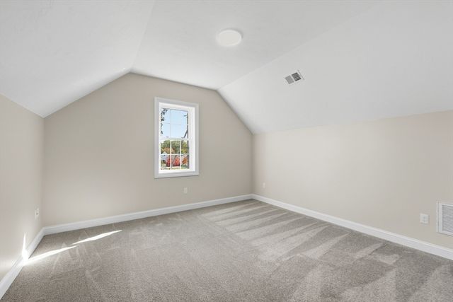 20 Willow St, Clinton, MA 01510