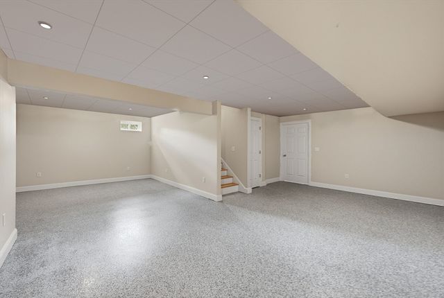 20 Willow St, Clinton, MA 01510