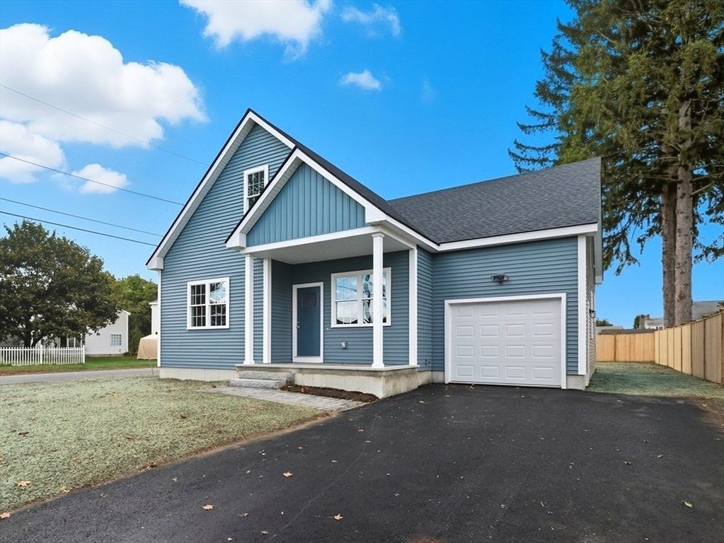 20 Willow St, Clinton, MA 01510