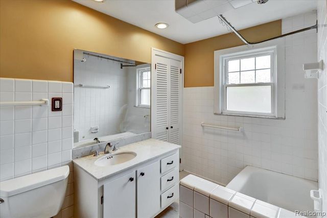 22101 Francis Street, Dearborn, MI 48124