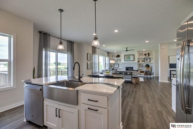 16122 Earl Street, Bennington, NE 68007