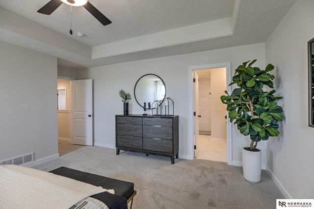 16122 Earl Street, Bennington, NE 68007