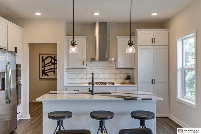 16122 Earl Street, Bennington, NE 68007