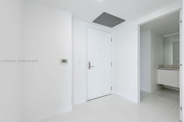 300 Sunny Isles Boulevard 41808, Sunny Isles Beach, FL 33160