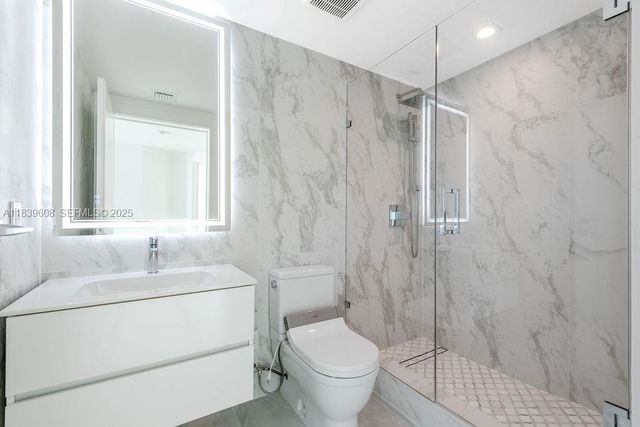 300 Sunny Isles Boulevard 41808, Sunny Isles Beach, FL 33160