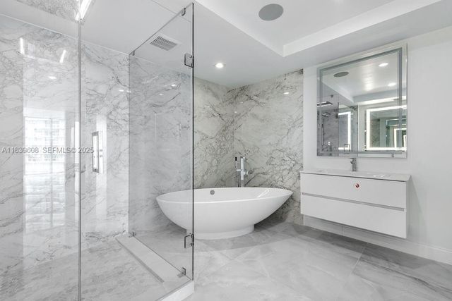 300 Sunny Isles Boulevard 41808, Sunny Isles Beach, FL 33160