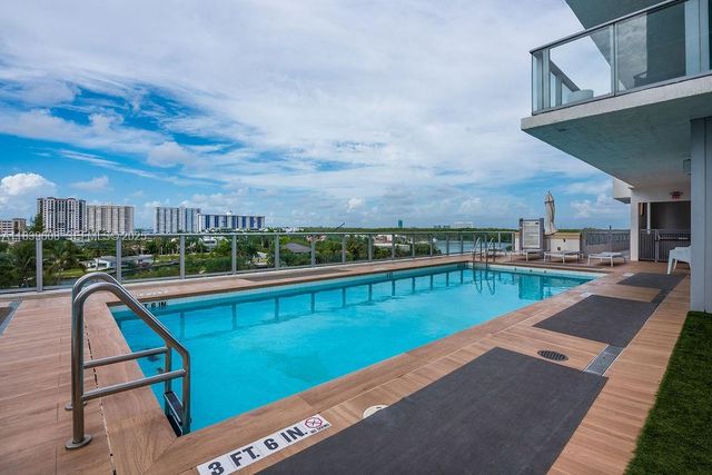 300 Sunny Isles Boulevard 41808, Sunny Isles Beach, FL 33160