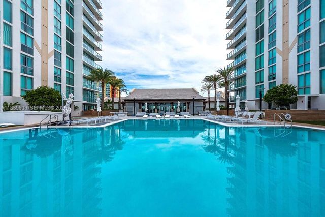 300 Sunny Isles Boulevard 41808, Sunny Isles Beach, FL 33160