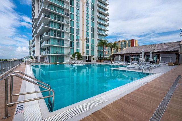 300 Sunny Isles Boulevard 41808, Sunny Isles Beach, FL 33160