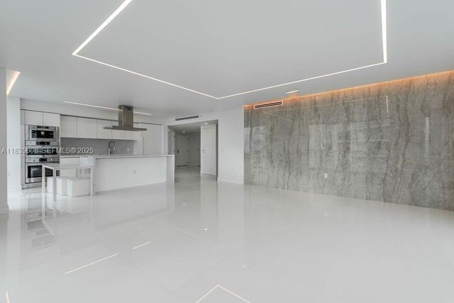 300 Sunny Isles Boulevard 41808, Sunny Isles Beach, FL 33160