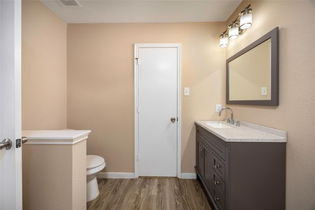 1207 Bartlett Cove Drive, Houston, TX 77067