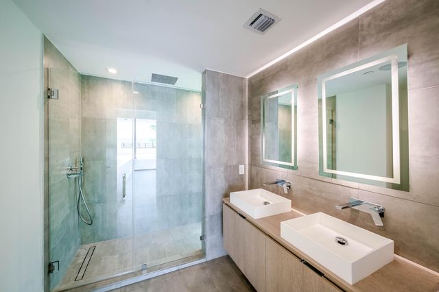 1930 Bay Drive, Miami Beach, FL 33141