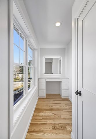 14 Ravenswood Avenue, Providence, RI 02908