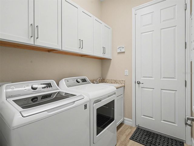 7032 HIGHGATE LANE, Bradenton, FL 34202