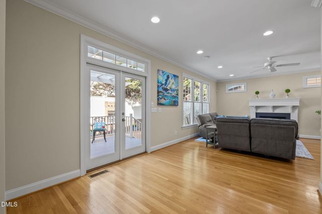 302 Jewell Drive, Chapel Hill, NC 27516