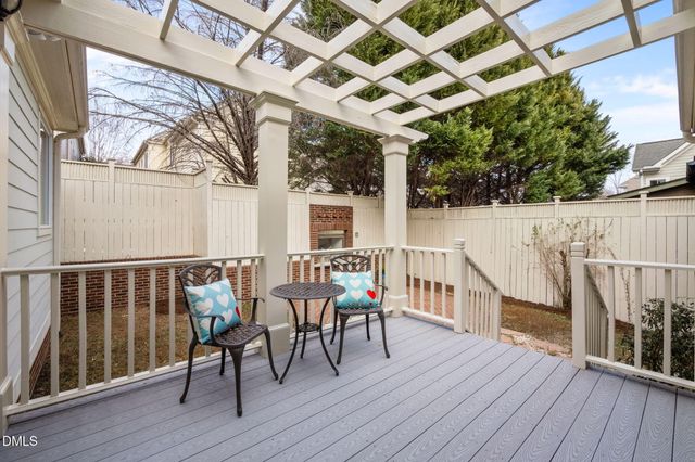 302 Jewell Drive, Chapel Hill, NC 27516