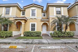 3189 SW 128th Way 133, Hollywood, FL 33027