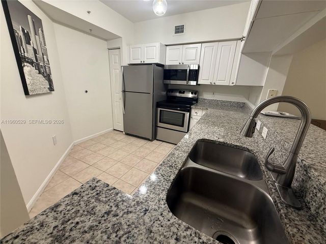 17150 N Bay Rd 2321, Sunny Isles Beach, FL 33160