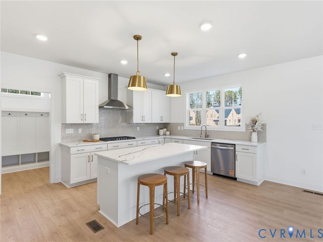 18218 Well House Ter, Moseley, VA 23120