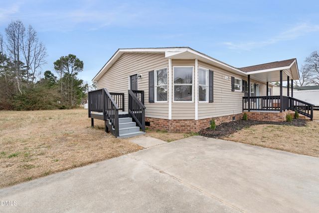 1410 Darby Drive, Raeford, NC 28376