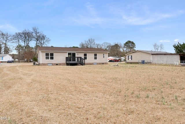 1410 Darby Drive, Raeford, NC 28376