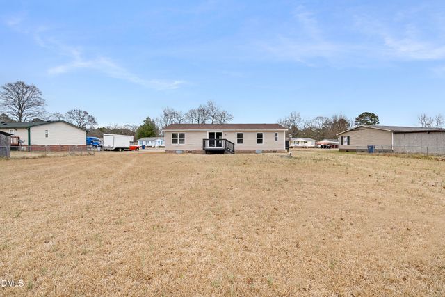 1410 Darby Drive, Raeford, NC 28376